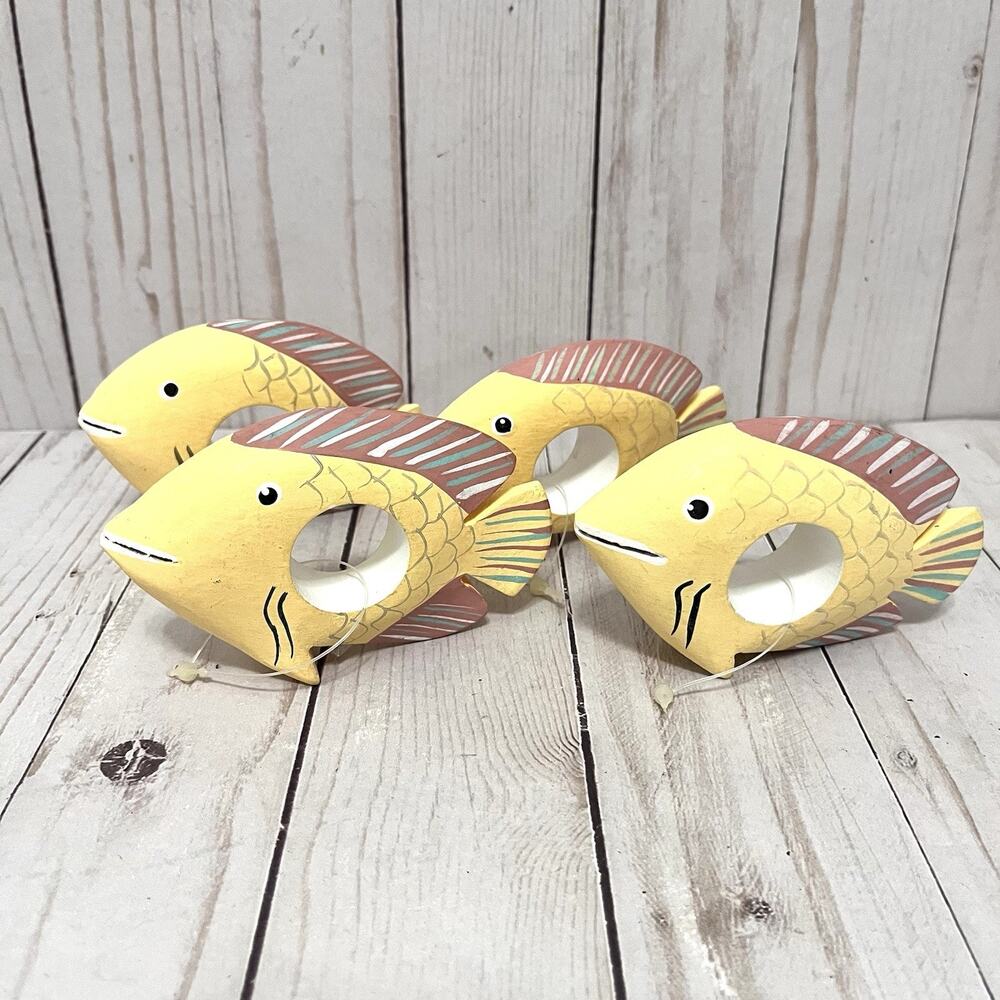 Vintage Wood Fish Napkin Rings Set of 4 Taiwan Hand Painted Coastal Kitsch